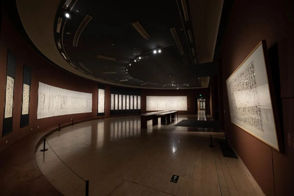 “闻道未迟——沈鹏诗书作品展”在中国美术馆开幕